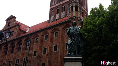 张军博士为哥白尼美术学院讲授